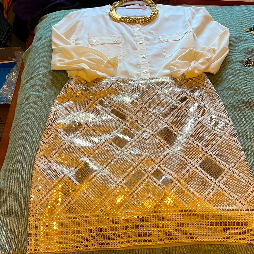 White House Black Market Gold Sequin Pencil Skirt